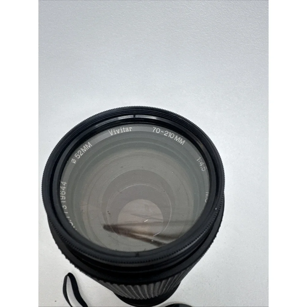 VTG Vivitar 52MM Macro Focusing Zoom Lens 70-210MM 1:4.5 With Lens Covers